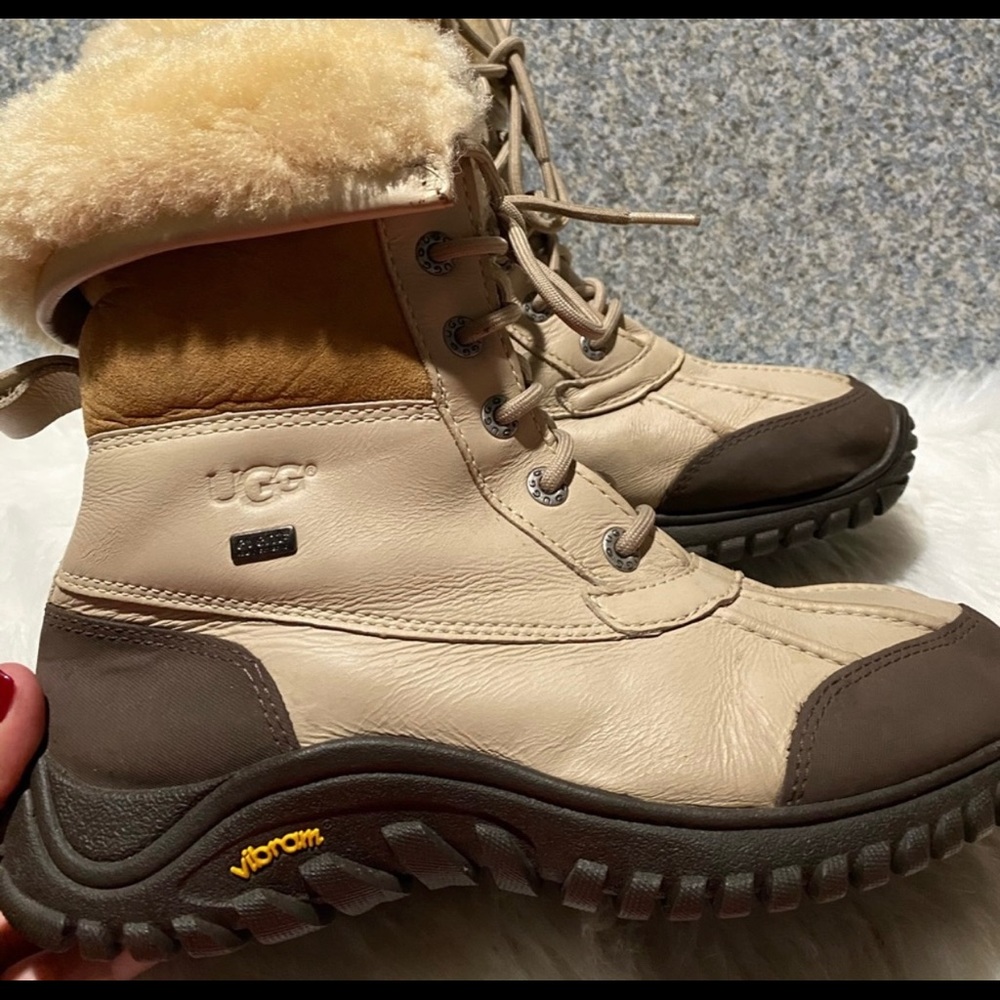 UGG Adridonac rain and winter boots Size: 7.5